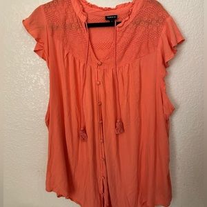 Lightweight torrid blouse. Super pretty size 4